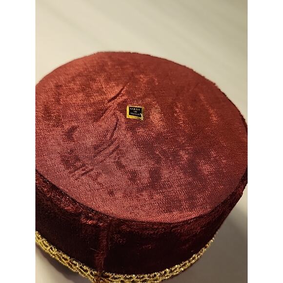 Vtg Trinket/Jewelry Box Burgundy Velvet,Beaded Gold Trim India - Picture 5 of 7